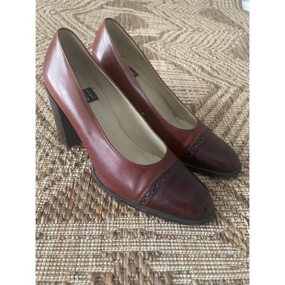 Nine West Shoes - Vtg. Nine West Sz 7 Brown 2 tone leather block heel